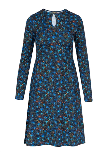 Blå kjole med print, søde detaljer og lange ærmer fra Lalamour